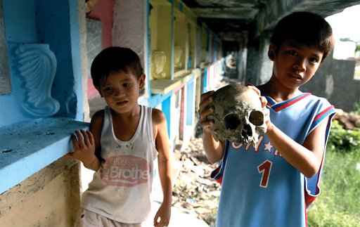 Manila, zamieszkany cmentarz- miasto czaszek
